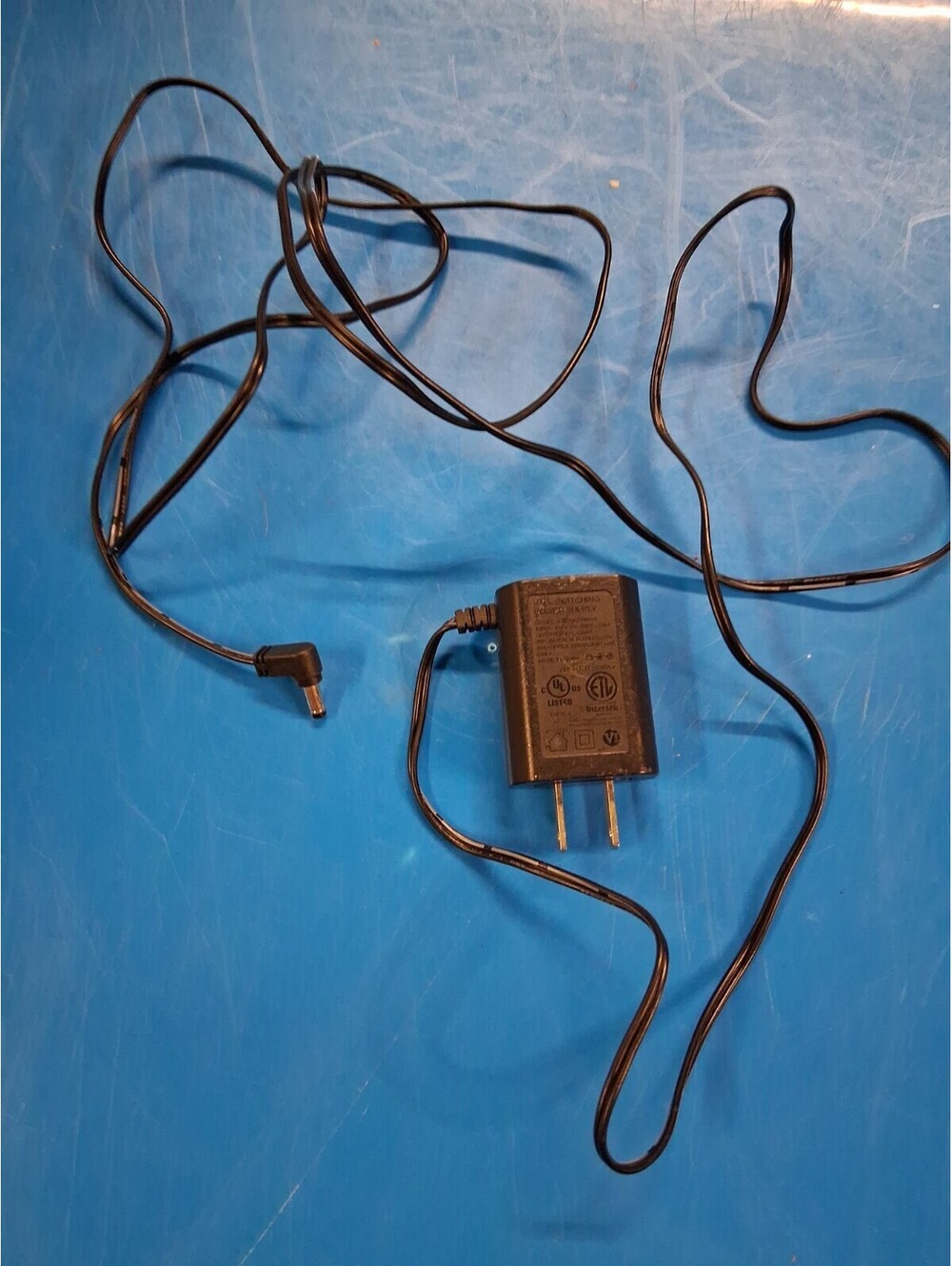 VTPl Switching Power Supply Model VT04UUS06040 6V 400mA